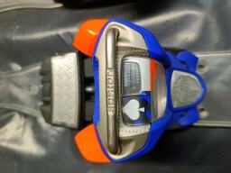NOVÉ FREERIDE/FREESTYLE SENIORSKÉ VIAZANIE MARKER GRIFFON 18